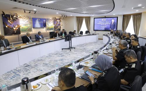 DATUK SERI SAIFUDDIN NASUTION