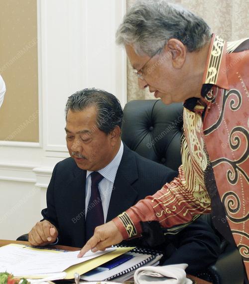 MUHYIDDIN YASSIN
