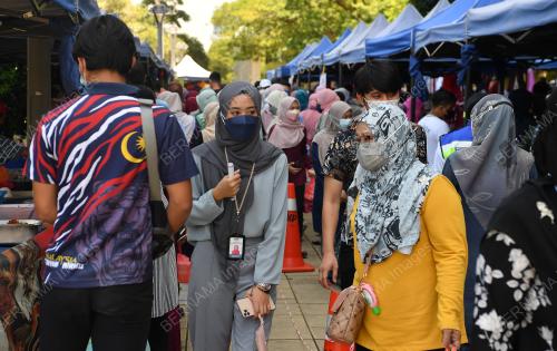 TINJAUAN PENGGUNAAN PELITUP MUKA