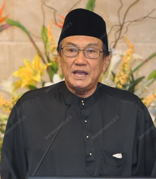 TUN ZAKI TUN AZMI