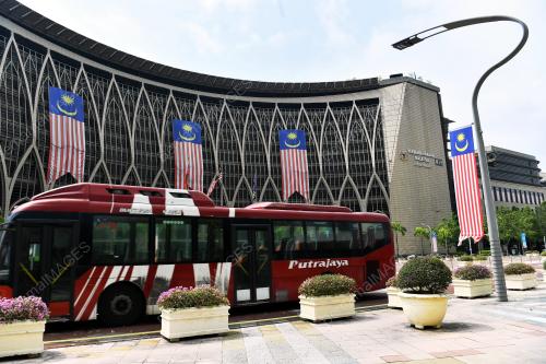 KIBAR JALUR GEMILANG