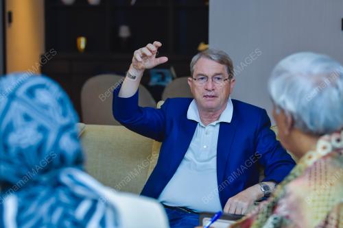 DATUK SERI HARALD LINK