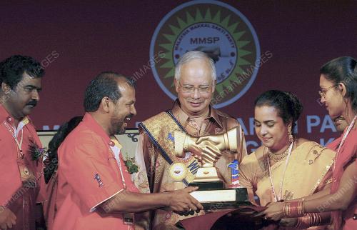 MOHD NAJIB TUN ABDUL RAZAK