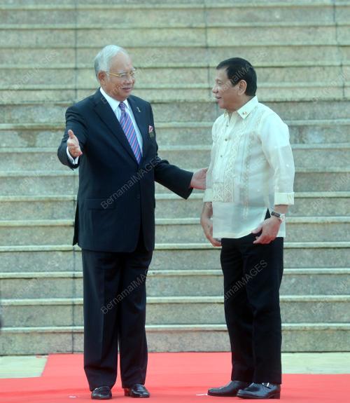 PTJ02_10112016_NAJIB_DUTERTE
