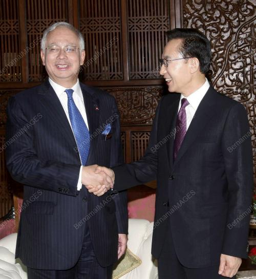 MOHD NAJIB TUN ABDUL RAZAK