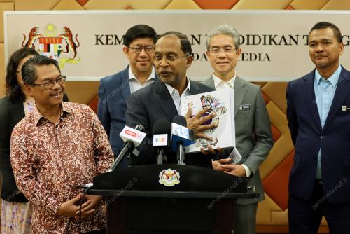 DATUK SERI DR ZAMBRY ABD KADIR