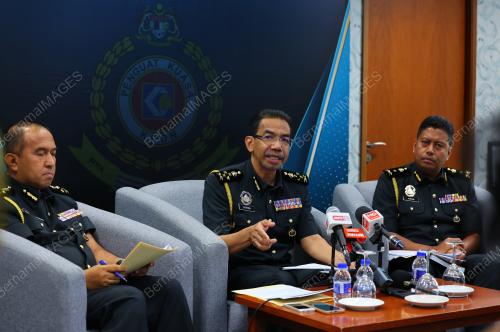 DATUK AZMAN ADAM