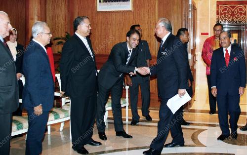 MOHD NAJIB TUN ABDUL RAZAK