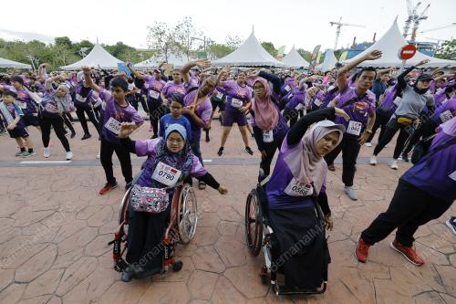 WORLD CANCER DAY FUN RUN