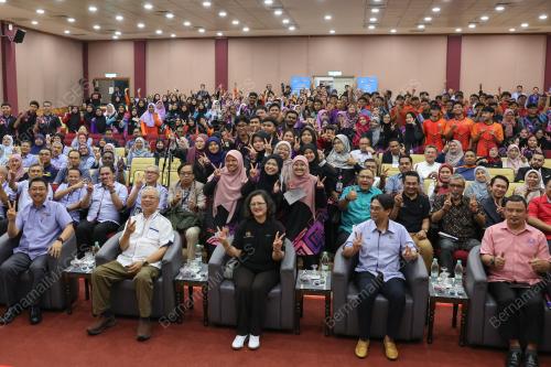 PROF DATUK DR AZLINDA AZMAN