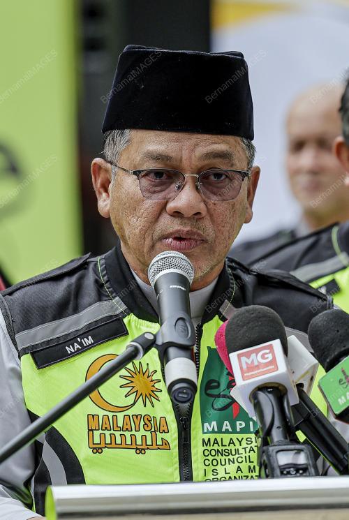 DATUK DR MOHD NA'IM MOKHTAR