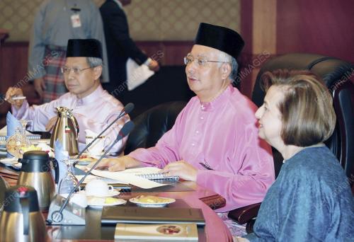 MOHD NAJIB TUN ABDUL RAZAK