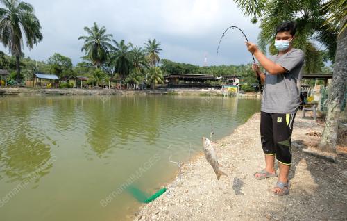 TINJAUAN PUSAT REKREASI MEMANCING