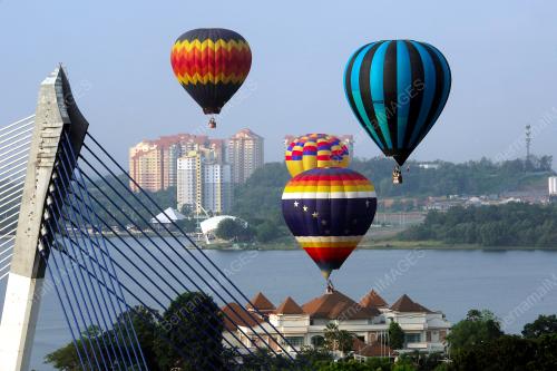 PTJ02_12032015_BALLOON