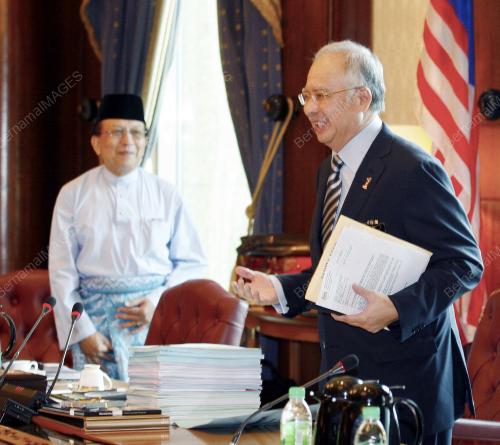 MOHD NAJIB TUN ABDUL RAZAK