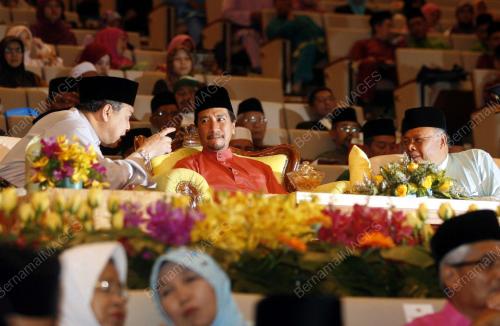 TUANKU MIZAN ZAINAL ABIDIN