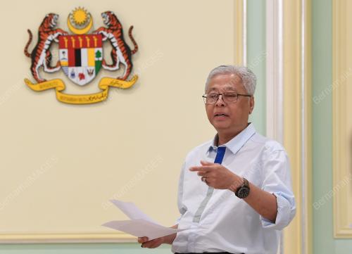 DATUK SERI ISMAIL SABRI YAAKOB