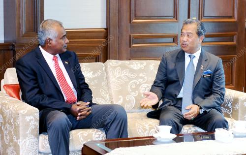 TAN SRI MUHYIDDIN YASSIN