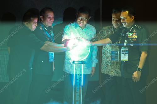 DATUK SERI SAIFUDDIN NASUTION ISMAIL