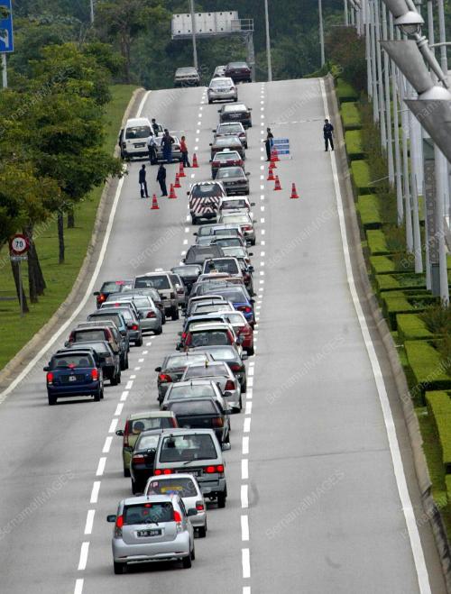 SEKATAN JALAN RAYA