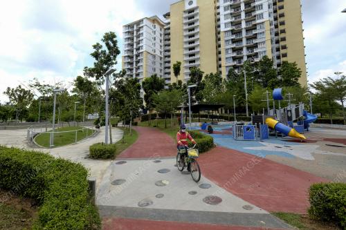 TAMAN PERMAINAN KANAK-KANAK LENGANG