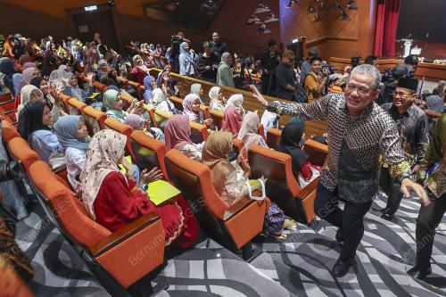 DATUK SERI FADILLAH YUSOF