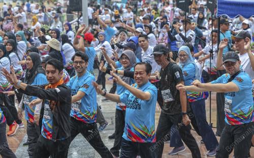 DATUK SERI AHMAD MASLAN