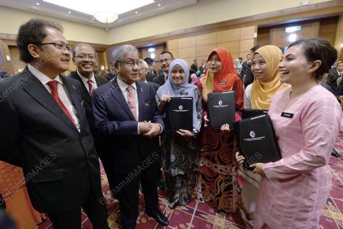 PTJ02_16042015_EZ_ADU