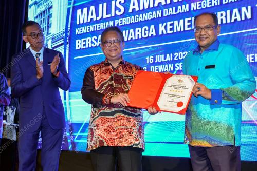 DATUK ALEXANDER NANTA LINGGI