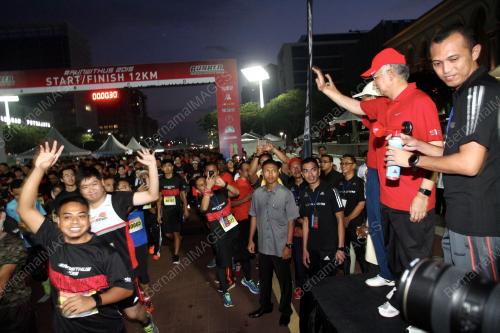 PTJ02_16082015_RUNWITH