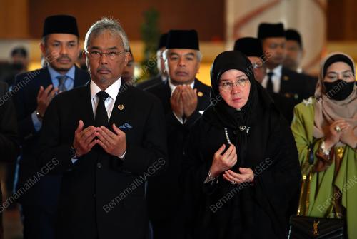 AL-SULTAN ABDULLAH RI'AYATUDDIN AL-MUSTAFA BILLAH SHAH