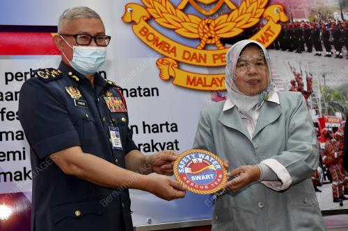 ZURAIDA KAMARUDDIN