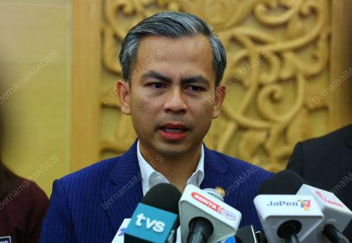 FAHMI FADZIL