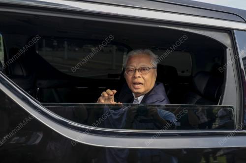 DATUK SERI ISMAIL SABRI YAAKOB