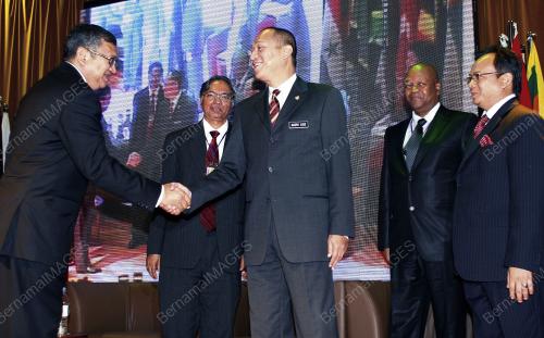 MOHAMED NAZRI AZIZ