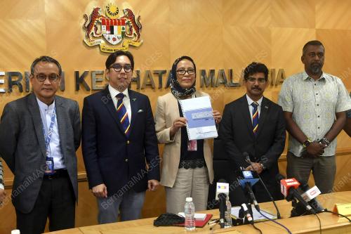 DATUK DR SITI HAMISAH TAPSIR