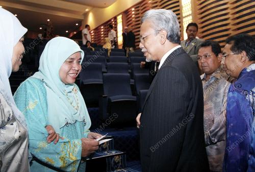 AHMAD HUSNI HANADZLAH