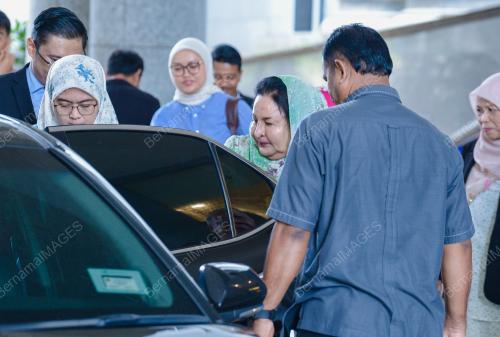 DATIN SERI ROSMAH MANSOR