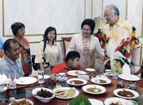 MOHD NAJIB TUN ABDUL RAZAK