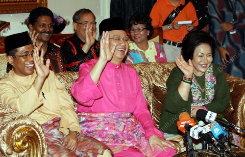 MOHD NAJIB TUN ABDUL RAZAK