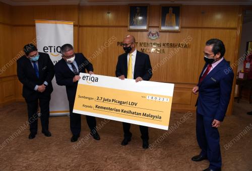 DATUK SERI DR ADHAM BABA