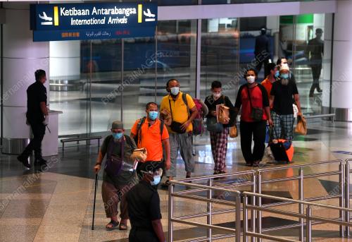 MISI KEMANUSIAAN MEMBAWA BALIK RAKYAT MALAYSIA DARI INDIA