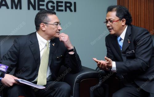 DATUK SERI HISHAMUDDIN TUN HUSSEIN