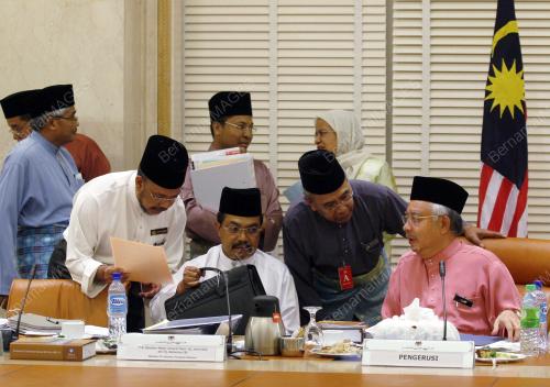 MOHD NAJIB TUN ABDUL RAZAK