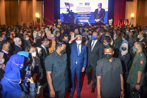 DATUK SERI ISMAIL SABRI YAAKOB