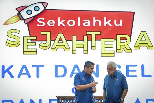 DATUK DR RADZI JIDIN