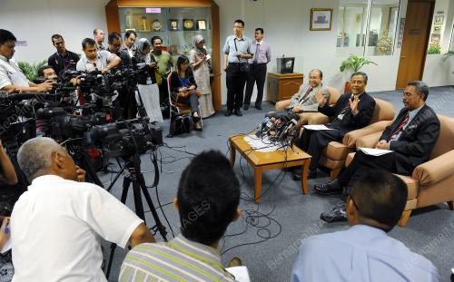 TAN SRI ABDUL AZIZ MOHD YUSOF
