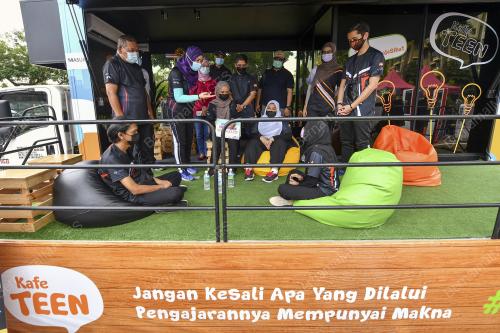 DATUK SERI RINA MOHD HARUN