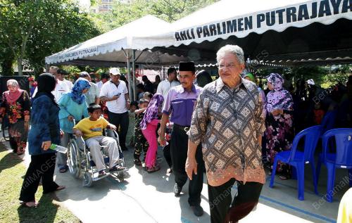 TENGKU ADNAN TENGKU MANSOR