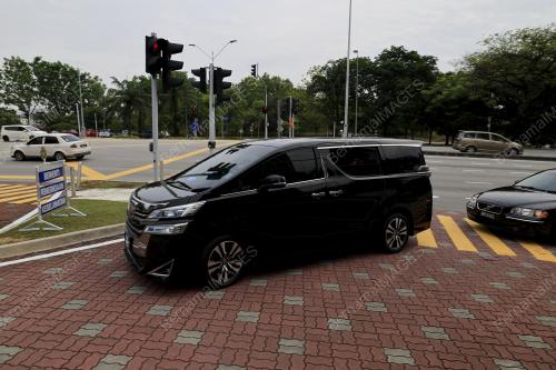 DATUK SERI ISMAIL SABRI YAAKOB